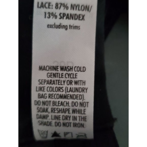 Bonds 36D Deep V Bra - Picture 5 of 6